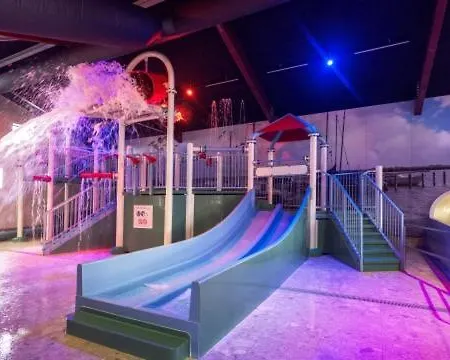 Stacaravan Op 5 Sterren Vakantiepark De Kuilart Friesland Aan Het Meer Met Zwembad 5P 237 Koudum Exterior photo