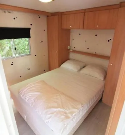 Stacaravan Op 5 Sterren Vakantiepark De Kuilart Friesland Aan Het Meer Met Zwembad 5P 237 Koudum Exterior photo