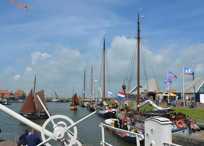 Stacaravan Op 5 Sterren Vakantiepark De Kuilart Friesland Aan Het Meer Met Zwembad 5P 237