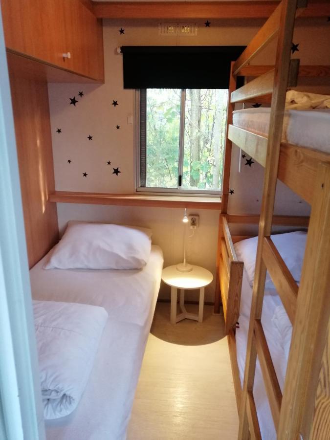 Stacaravan Op 5 Sterren De Kuilart Friesland Aan Het Met Zwembad 5p 237 * Koudum